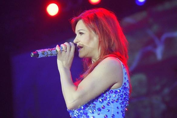 Auch wenn die neue Platte noch ein wenig auf sich warten lassen wird und auch im Fernsehen sich gerade nicht alles um die Sängerin dreht, ist sie weiterhin für ihre Fans da. Andrea Berg Events 2015