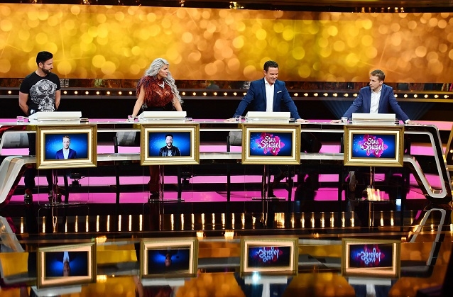 „Stars im Spiegel“ mit Michael Wendler, Sophia Vegas, Stefan Mross und Oliver Pocher (von links).