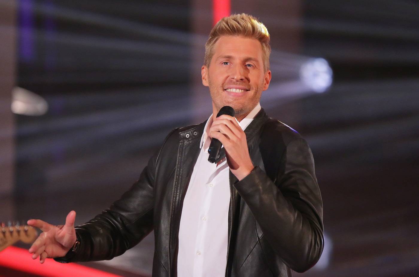 Maximilian Arland präsentiert im MDR das "ABC der Volksmusik". Maximilian Arland präsentiert im MDR das "ABC der Volksmusik".