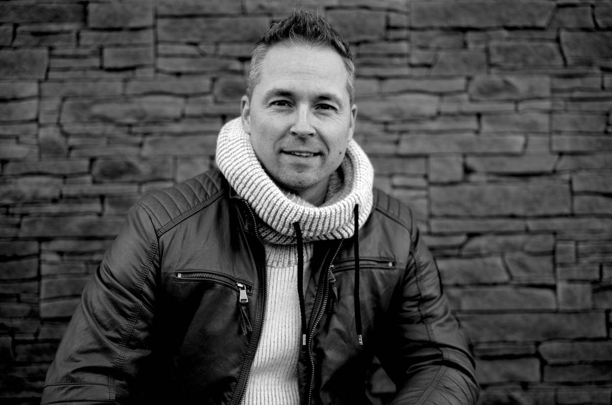 Mitch Keller sprach im Interview über sein neues Album "20.000 Teile" und vieles mehr. Mitch Keller sprach im Interview über sein neues Album "20.000 Teile" und vieles mehr.