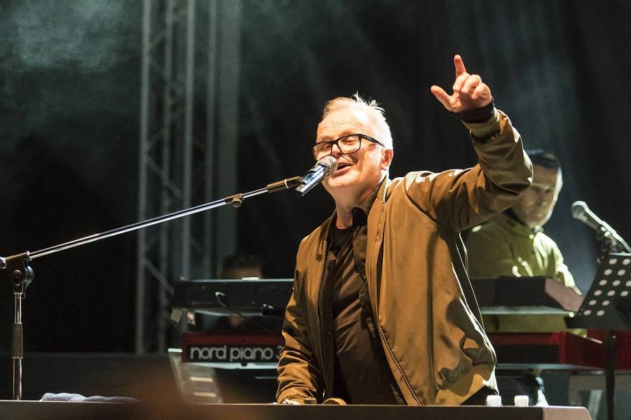 Herbert Grönemeyer veröffentlicht noch 2018 sein neues Album "Tumult". Herbert Grönemeyer veröffentlicht noch 2018 sein neues Album "Tumult".
