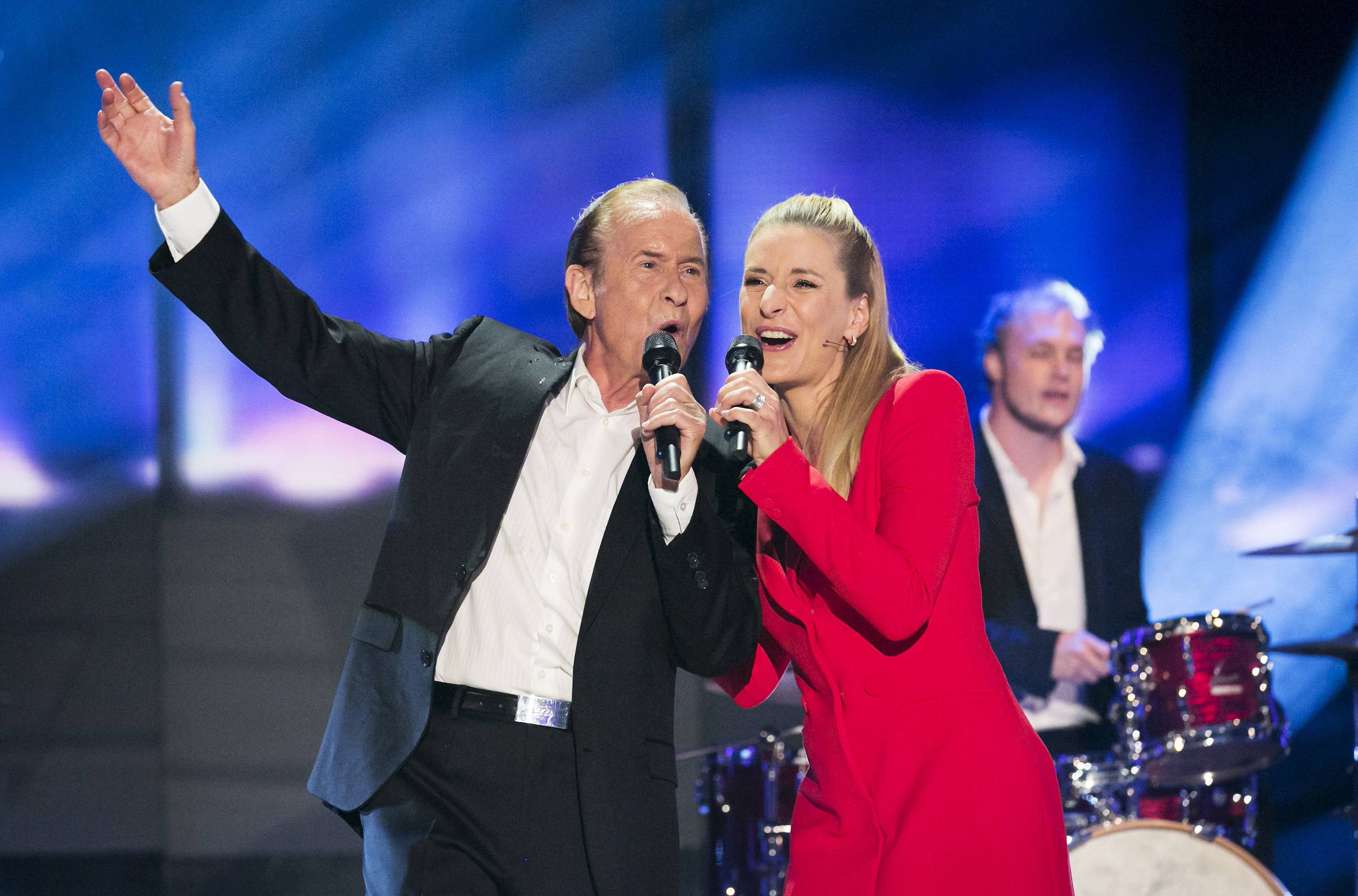 Stefanie Hertel lädt zu "Stefanie Hertel – Meine Stars". Hier mit Michael Holm Stefanie Hertel lädt zu "Stefanie Hertel – Meine Stars". Hier mit Michael Holm