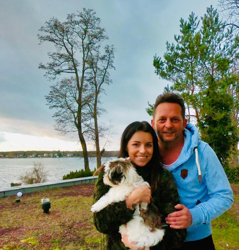 Martin Hein von Fantasy, Mela Rose und Miky, der Familienzuwachs. Martin Hein von Fantasy, Mela Rose und Miky, der Familienzuwachs.