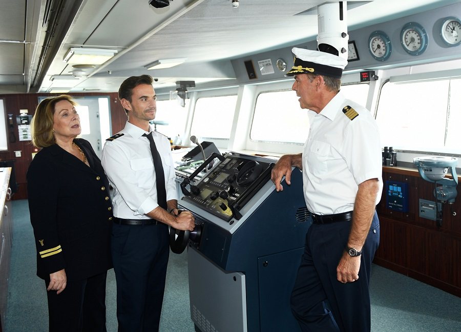 Florian Silbereisen wurde befördert: Vom „Traumschiff“-Offizier zum Kapitän. Florian Silbereisen wurde befördert: Vom „Traumschiff“-Offizier zum Kapitän.