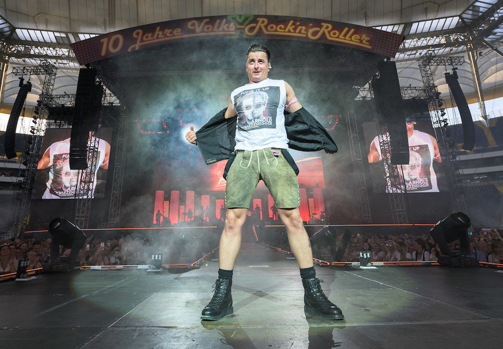 Andreas Gabalier feiert mit der Stadien-Tournee auch feiert sein 10-jähriges Jubiläum.  Andreas Gabalier feiert mit der Stadien-Tournee auch feiert sein 10-jähriges Jubiläum.