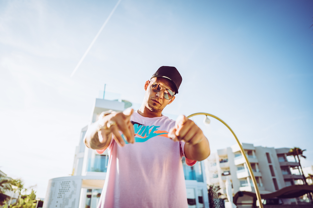 Pietro Lombardi ist mit neuer Musik am Start.  Pietro Lombardi ist mit neuer Musik am Start.