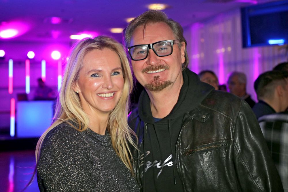 Nik P. mit seiner Freundin Karin.  Nik P. mit seiner Freundin Karin.