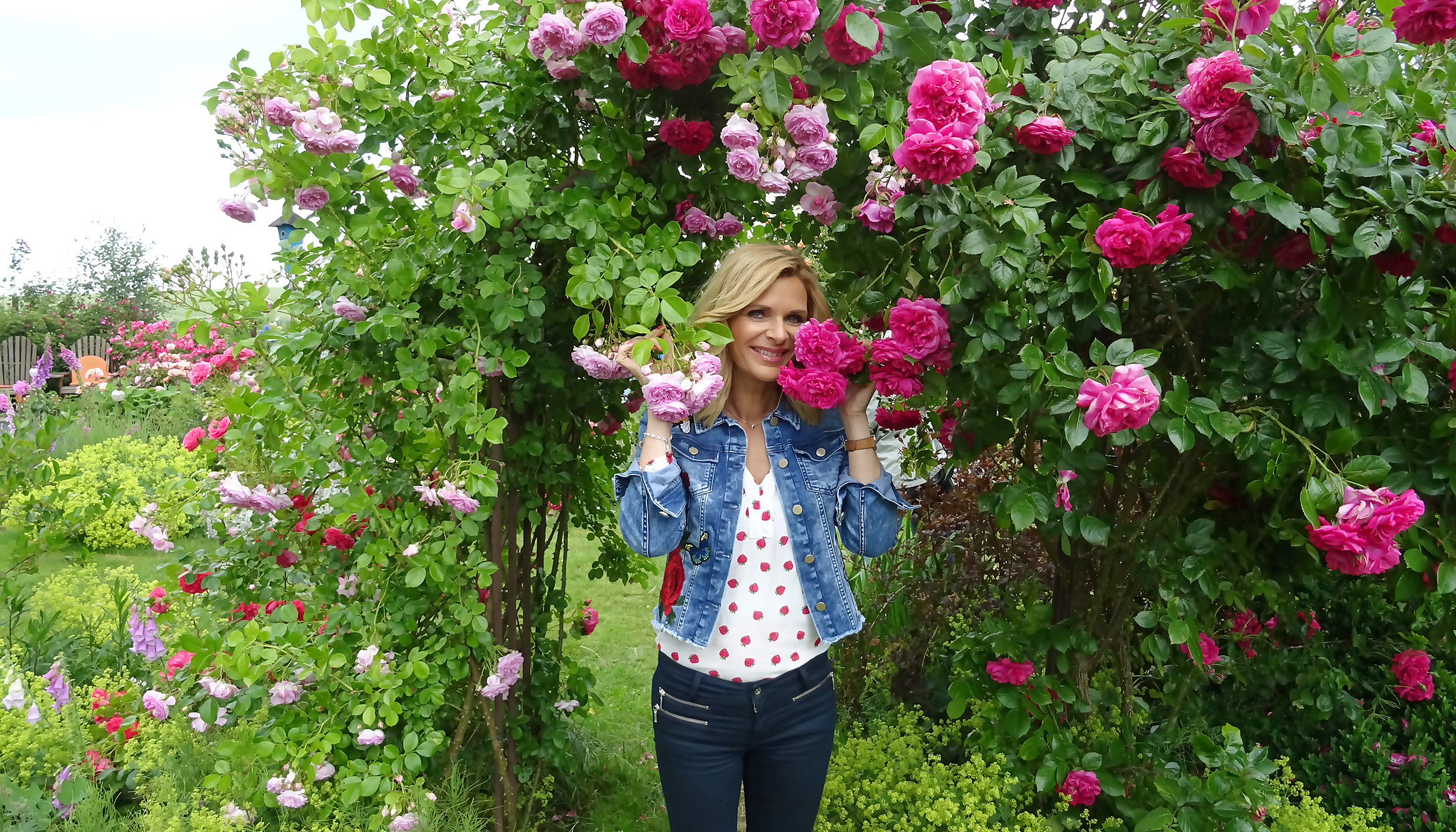 Uta Bresan präsentiert „Wunderbares Schlagerland“  im MDR.