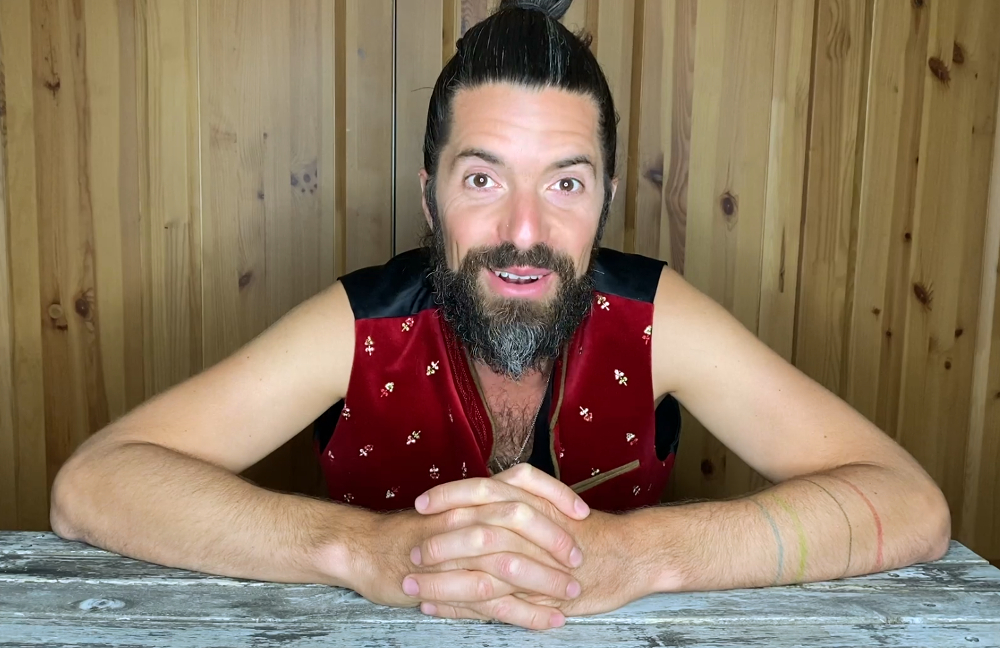 Michael Hartinger von voXXclub in seinem Heim-Studio. Michael Hartinger von voXXclub in seinem Heim-Studio.