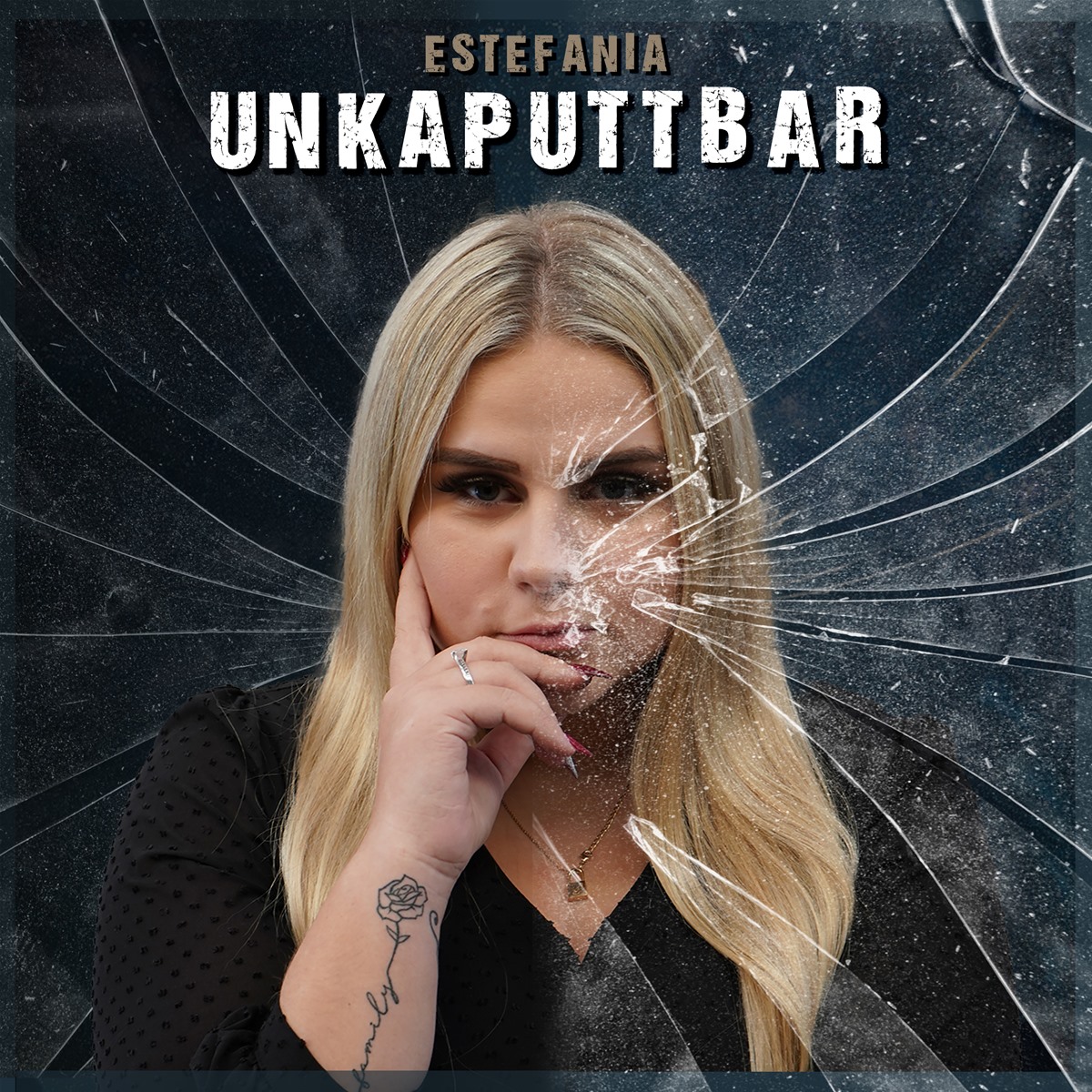 Estefania Wollny hat ihren Song "Unkaputtbar" veröffentlicht. Estefania Wollny hat ihren Song "Unkaputtbar" veröffentlicht.