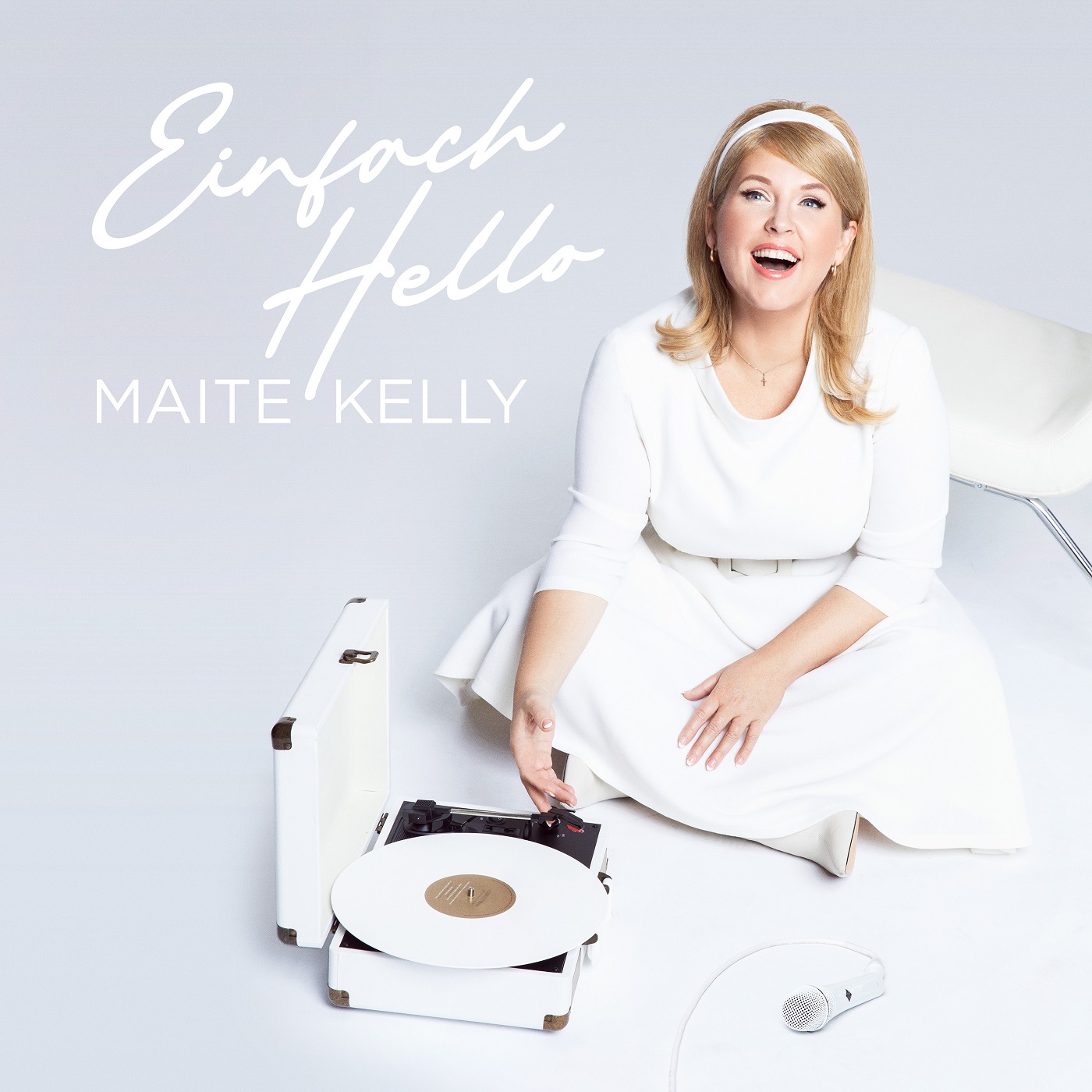 Maite Kelly sagt „Einfach Hello!“ – Neues Video wird zum Schlager-Suchspiel Maite Kelly sagt „Einfach Hello!“ – Neues Video wird zum Schlager-Suchspiel