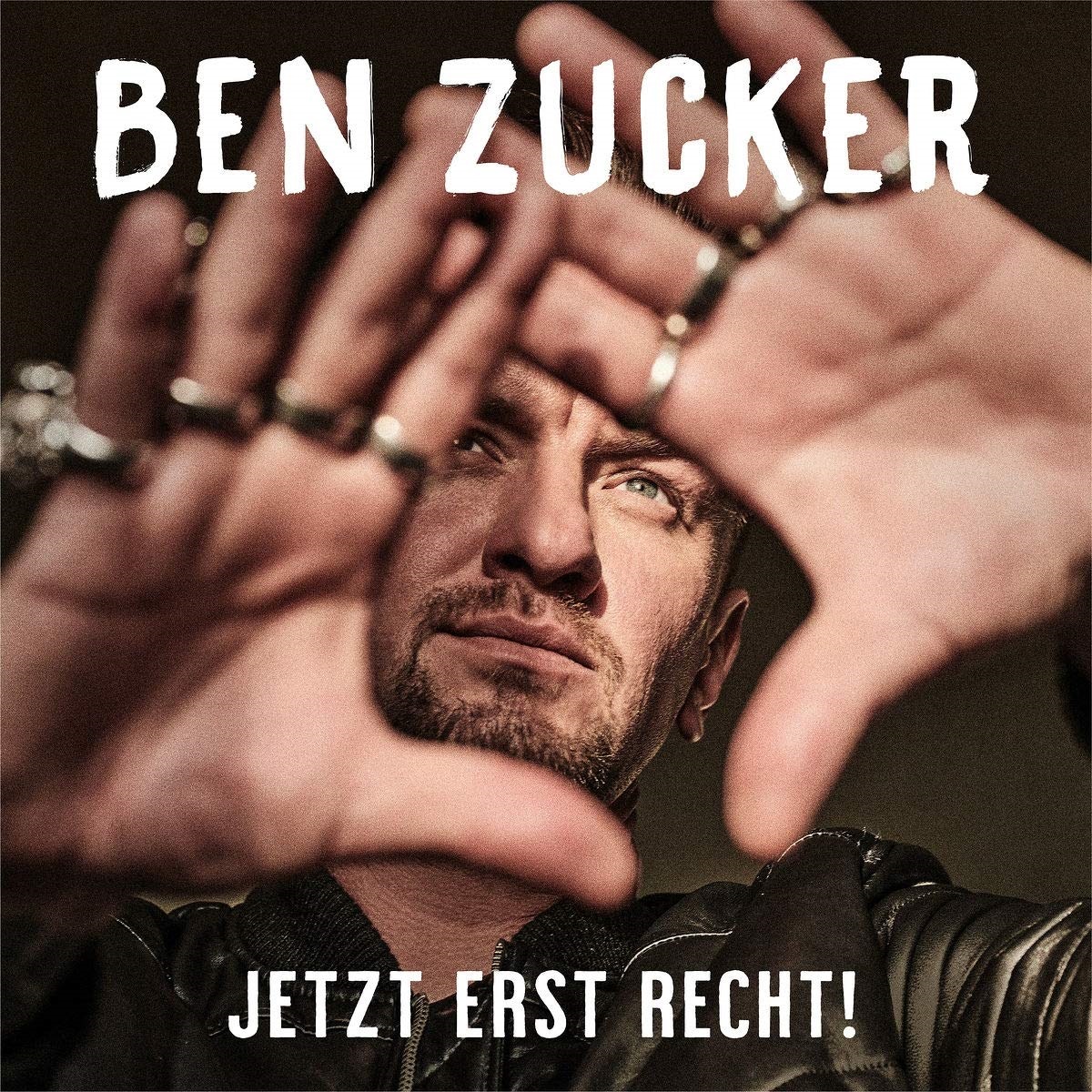 Ben Zuckers drittes Album heißt "Jetzt erst recht!" Ben Zuckers drittes Album heißt "Jetzt erst recht!"
