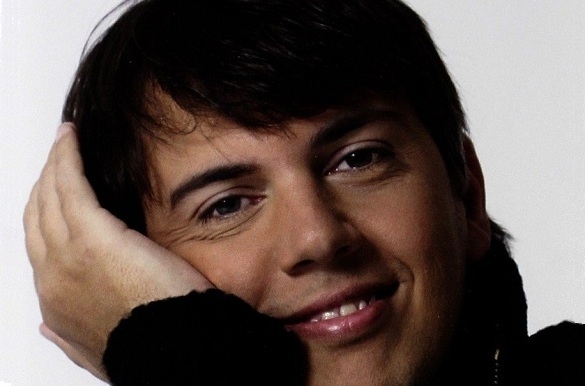 Giacomo Celentano ist erfolgreich und bezaubernd zugleich. Sein Lächeln verzaubert die Fans! Giacomo Celentano