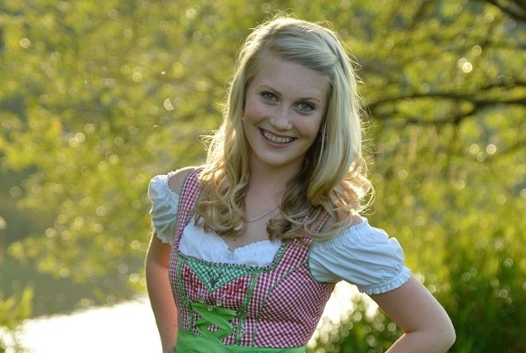 Marilena ist nicht nur talentiert sondern auch bodenständig! Der smarte Nachwuchsstar spart für einen Führerschein. Marilena