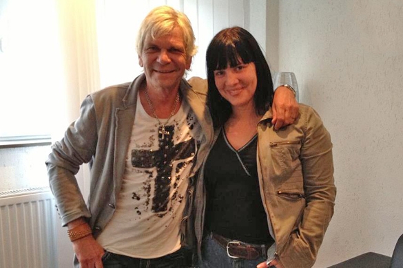 Matthias Reim sprach mit Jennifer Withelm, Chefin vom Dienst der SchlagerPlanet-Redaktion, kurz vor seinem Konzert in München. matthias reim interview