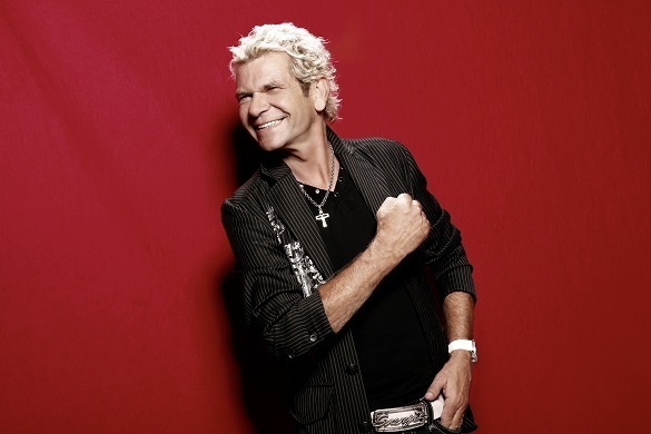 Matthias Reim hat Grund zur Freude! Nicht nur, dass sein neuestes Album „Unendlich“ direkt von 0 auf Platz 1 schoss – auch seine „Unendlich-Tour 2013“ läuft richtig rund! Matthias Reim