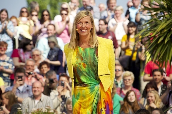 Freut sich auf Schlagerprinzessin Beatrice Egli: Moderatorin Andrea Kiewel. Fernsehgarten Beatrice Egli