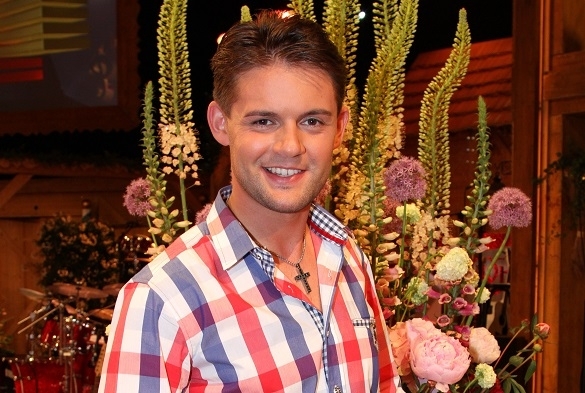 Sänger Florian Fesl hat heute Geburtstag. 2010 gewann er den Grand Prix der Volksmusik. Florian Fesl Geburtstag