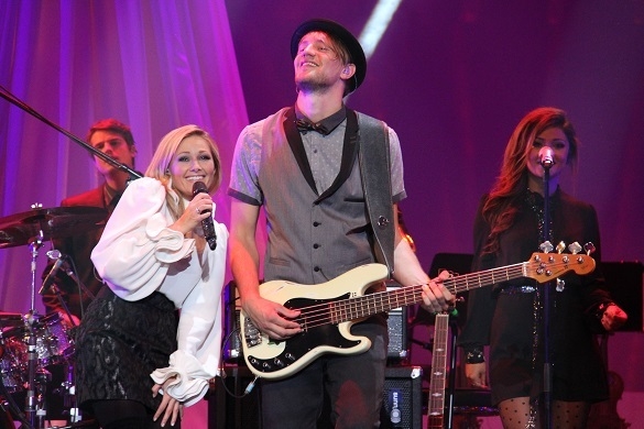 Helene Fischer hatte riesigen Spaß bei der Premiere ihres Albums "Farbenspiel" im Deutschen Theater! Helene Fischer Kino Deutsches Theater