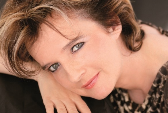 Trotz 50 Jahr' kein graues Haar - Künstlerin Monika Martin. Monika Martin Wiki