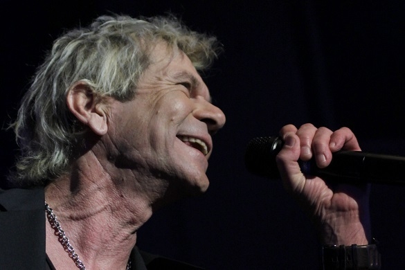 Er begeistert seine Fans schon seit vielen Jahren und auch nach seinem Comeback lieben sie ihn wie eh und je. Matthias Reim live