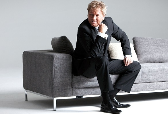 Neben dem Singen hat sich Bernhard Brink ein zweites Standbein aufgebaut: als Moderator! Bernhard Brink Songtexte Lyrics