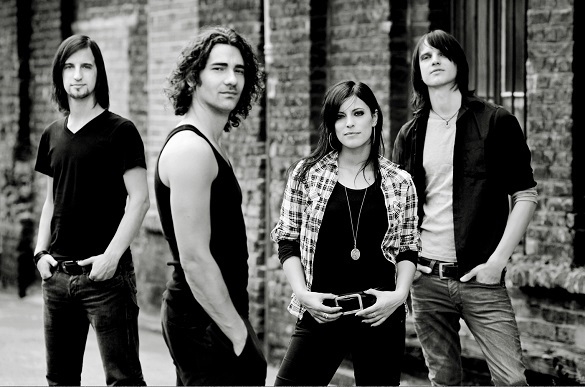 Obwohl Silbermond 2013 kein neues Album auf den Markt brachten, waren sie sehr fleißig! Silbermond Tour 2013