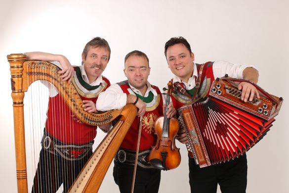 Die drei Ursprung Buam scheinen definitiv erfolgreich zu sein. Nicht umsonst werden sie als die beste österreichische Volksmusikband betitelt. Seht Ihr das genauso? Ursprung Buam