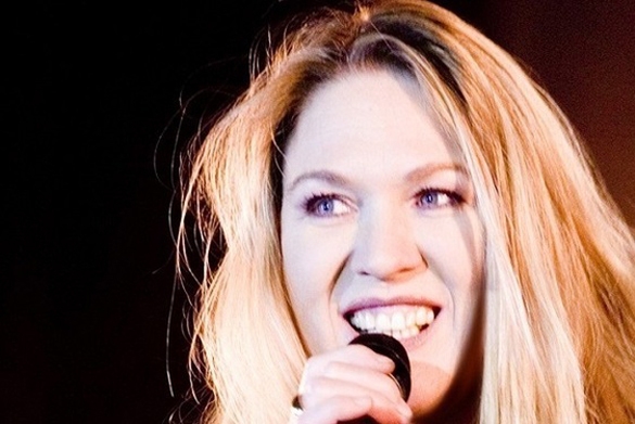 Juliane Werding - die verkannte Sängerin hatte zahlreiche Chartsplatzierungen und bekam eine goldene Schallplatte nach der anderen. Juliane Werding