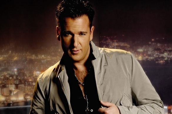 Michael Wendler weiß, wie er seine Fans noch überraschen kann: in Westerland präsentierte er einen neuen Song. Michael Wendler Sylt