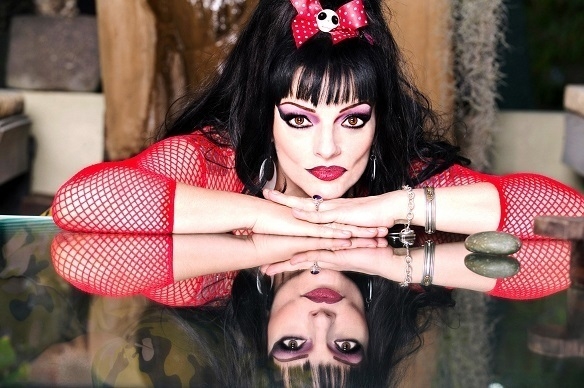 Nina Hagen ist schwer krank. Alle Konzerte für die nächsten Wochen wurden abgesagt. Fans hoffen auf eine schnelle Genesung. Nina Hagen schwer krank