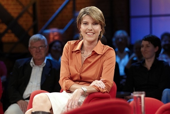 Bettina Böttinger begrüßt in ihrer illustren Talkrunde mal wieder Schlagerstars. Mit dabei sind Patrick Lindner und Stefan Gwildis. Bettina Böttinger Kölner Treff