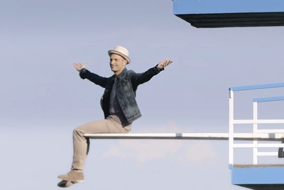 Roger Cicero wünscht sich ein Sommer-Selfie-Video von seinen Fans. Roger Cicero Sommer