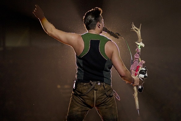 Andreas Gabalier ist noch keine 30 Jahre, dennoch erscheint im September bereits seine Biografie. Andreas Gabalier Biografie