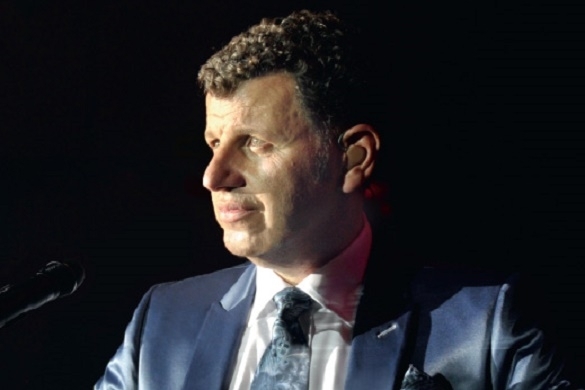 Im Rahmen seiner Tour 2016 bringt Semino Rossi auf 41 Terminen südamerikanische Leidenschaft nach Europa. Semino Rossi Tour 2016