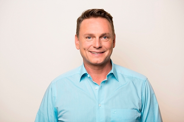 Bei Wiedersehen macht Freude kommen die Dinge auf den Tisch. Wiedersehen macht Freude Uta Bresan