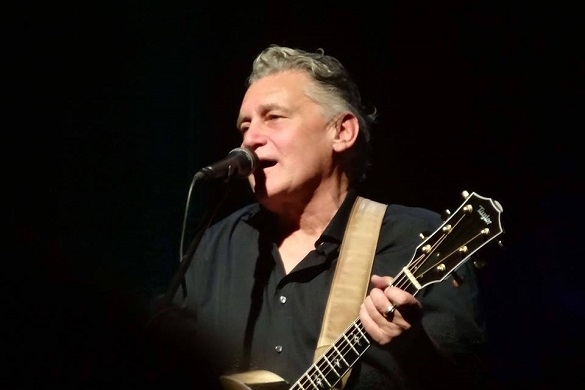 Rainhard Fendrich ist Österreicher, doch weit über die Grenzen seines Heimatlandes hinaus bekannt. So tourt er auch in Deutschland 2015. Rainhard Fendrich Tour