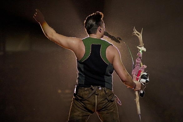 Andreas Gabalier ist eine Rampensau. Auf der Bühne gibt er 200 Prozent. Andreas Gabalier VolksRock'n'Roller Wien