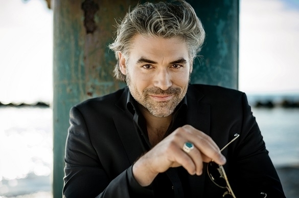 Zwölf Songs finden sich auf dem Debütalbum von Björn Landberg. Balladen stechen besonders hervor. Björn Landberg