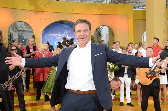 In wenigen Wochen ist die diesjährige Immer wieder sonntags-Saison bereits wieder vorbei. Stefan Mross sonntags