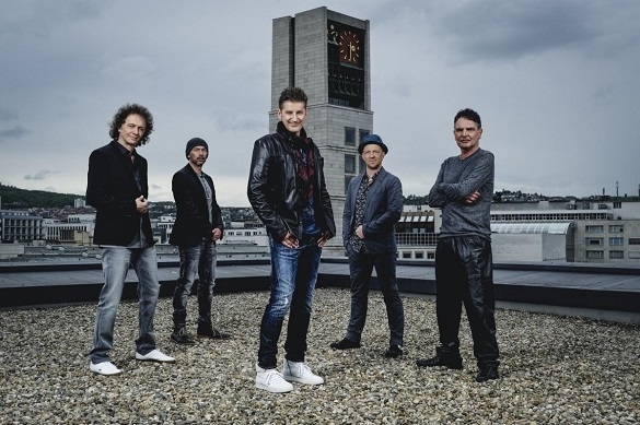 Mit Abenteuerland schafften es PUR 1995 auf Platz eins der Charts. Mit Achtung schafften sie das nun erneut. PUR Album Achtung