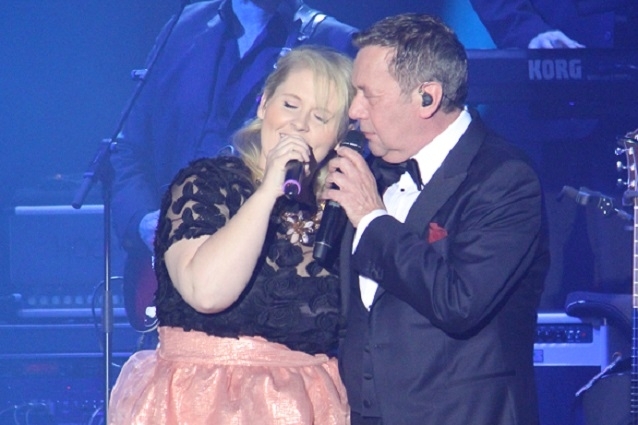 Maite Kelly schrieb den Song Warum hast du nicht nein gesagt. Das Duett erreichte die Single-Charts sowie mehr als sechs Millionen Menschen auf YouTube. Roland Kaiser Maite Kelly