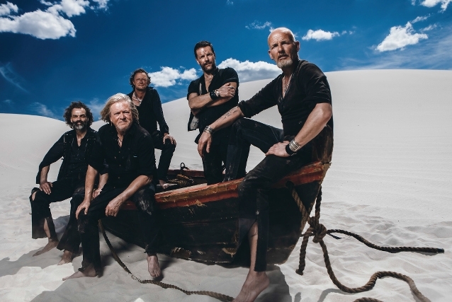 Santiano haben viele verschieden Produkte für ihre Fans im Angebot. Santiano Shop Angebot Produkte