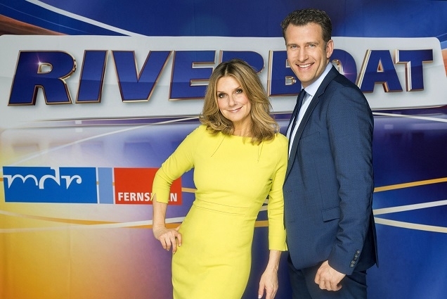 Das Moderatoren-Duo Kim Fisher und René Kindermann präsentiert heute Abend die MDR-Talkshow „Riverboat“ mit Jürgen Drews. Riverboat Kim Fisher René Kindermann
