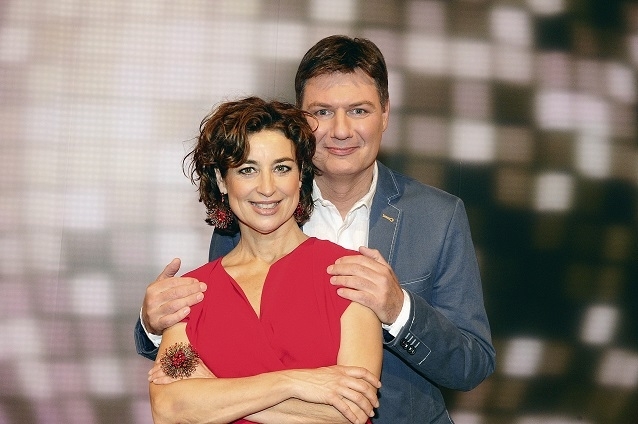 Isabel Varell und Dieter Voss präsentieren die Highlights aus der Sendung Schlagerparty. Schlagerparty Volume 2 HR