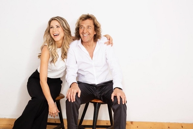 Auf ihrer neuen Platte zeigen Brunner & Stelzer ihren Facettenreichtum und ihr Talent echte Geschichten durch Musik zu erzählen. Neues Album Brunner & Stelzer Alles geht