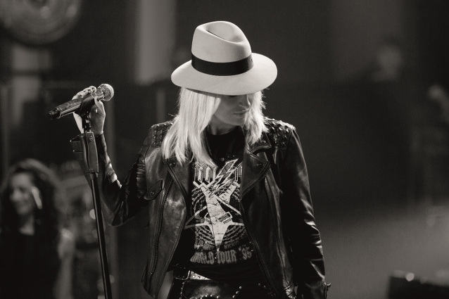 In der Trauerhitliste 2015 sind drei deutschsprachige Songs dabei. Sarah Connor Das Leben ist schön