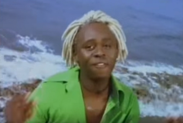 Jim Reeves ist am Montagmorgen tot in seinem Hostelzimmer in Berlin aufgefunden worden. Jim Reeves Squeezer