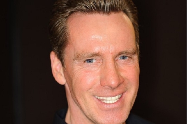 Jürgen Milskis Dschungel-Puppe steht auf United Charity zur Versteigerung bereit. Bisher ist das Höchstgebot 100 Euro. Jürgen Milski