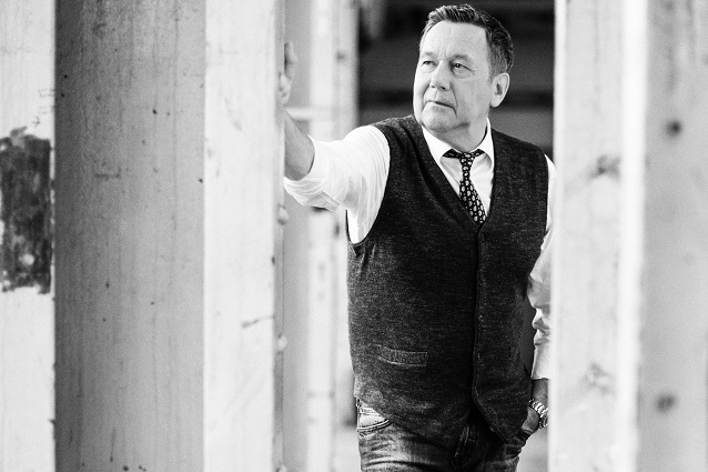 Roland Kaiser zählt zu den erfolgreichsten Künstlern des Schlager-Genres. Schon seit mehr als vier Jahrzehnten ist er als Musiker aktiv. Roland Kaiser